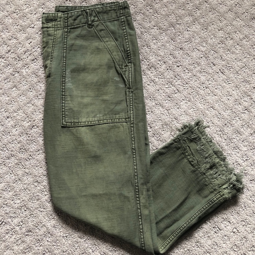 Free people Distressed pants